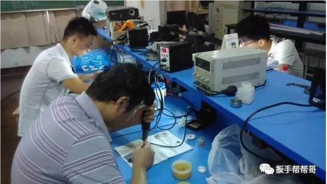 家電、手機和計算機維修中示波器的應用與必要性